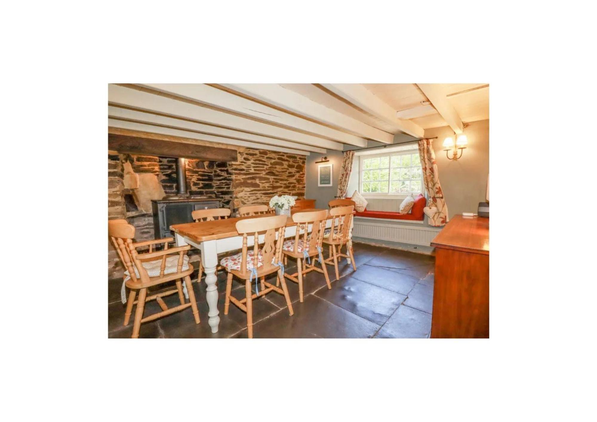 Meadowside Cottage, Characterful Grade 2 Listed Cottage Near To Wadebridge And Padstow Exterior photo
